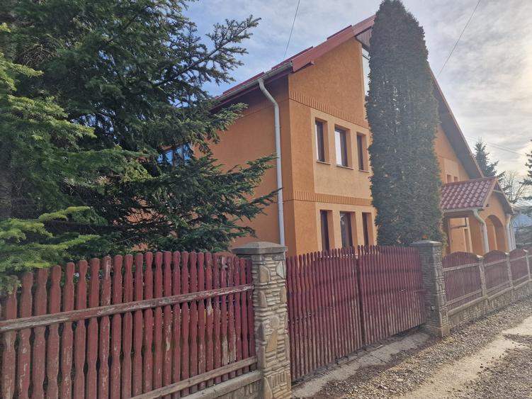 Casă individuală cu 5 camere cu Canalizare în Burdujeni