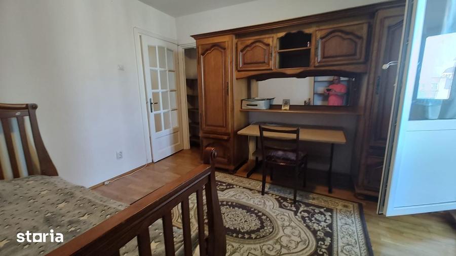 De inchiriat apartament 4 camere,in L2,Iuliu Maniu - 11
