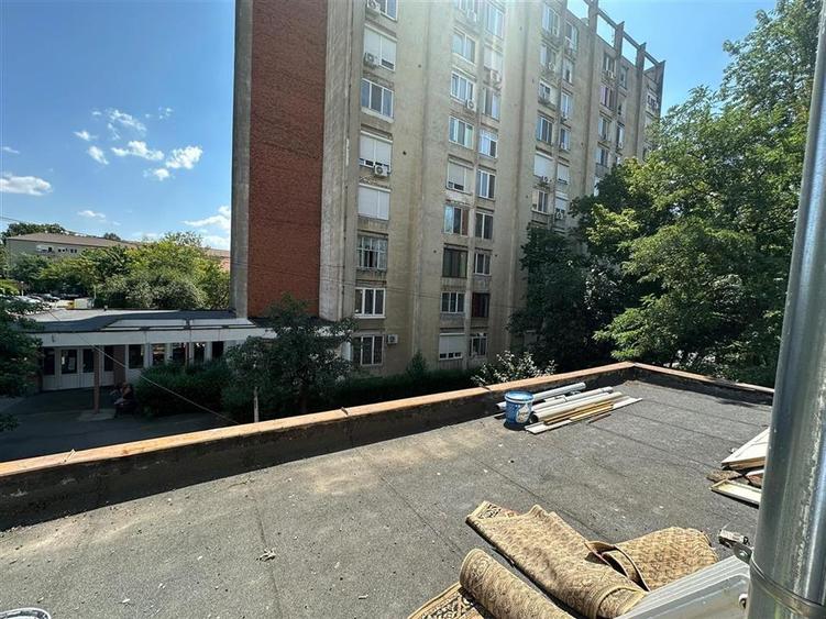 Apartament cu 3 camere decomandat în Dacia