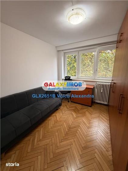Apartament cu 3 camere, mobilat în Tei