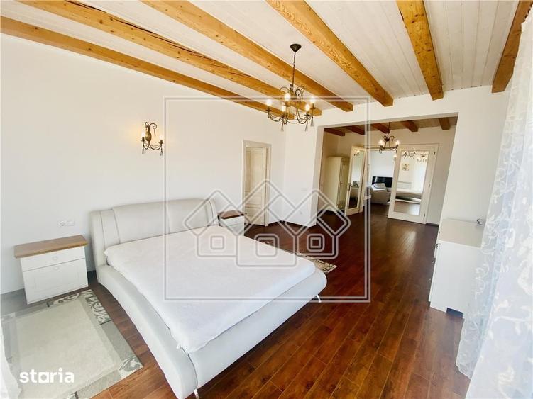 Apartament cu 5 camere în Calea Dumbrăvii