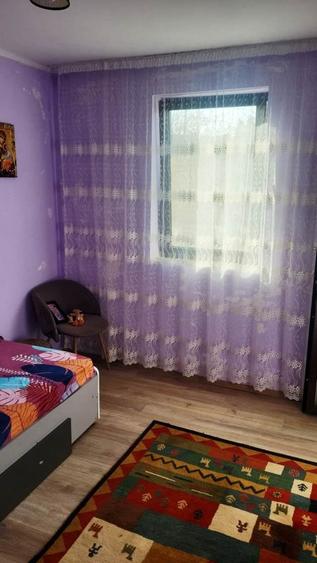 Casă individuală cu 3 camere cu Garaj în 1 Decembrie