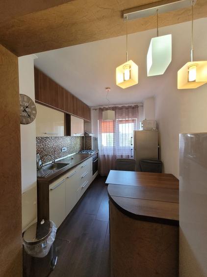 Apartament cu 2 camere semidecomandat în Runcu