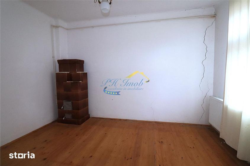 Apartament cu 3 camere în Podul Vadului