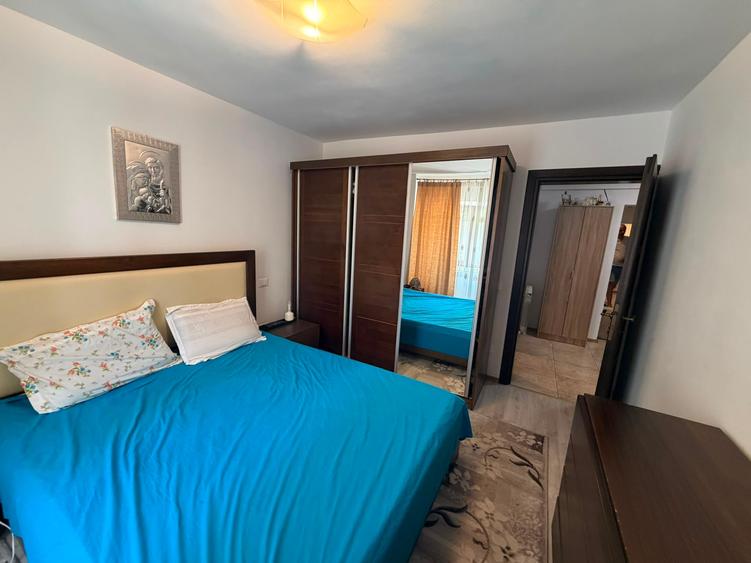 Apartament cu 3 camere decomandat în Babadag