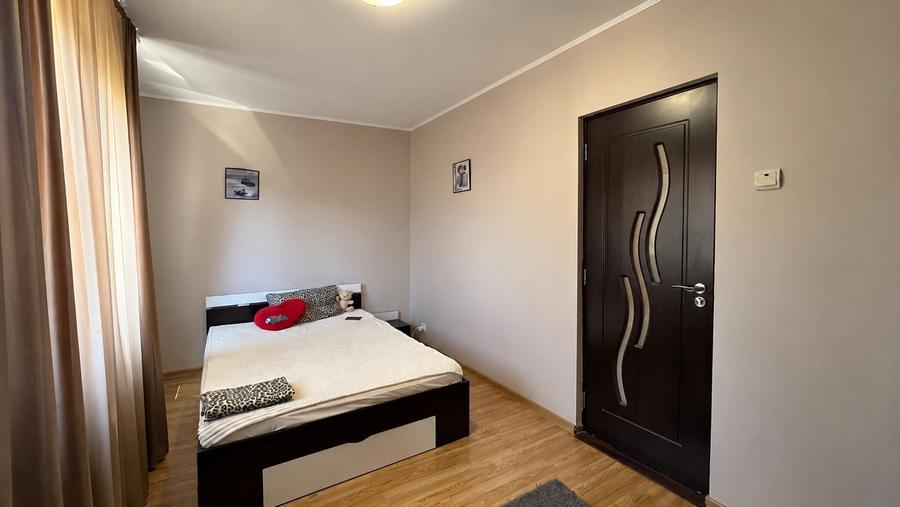 Apartament cu 2 camere semidecomandat, mobilat în Dacia