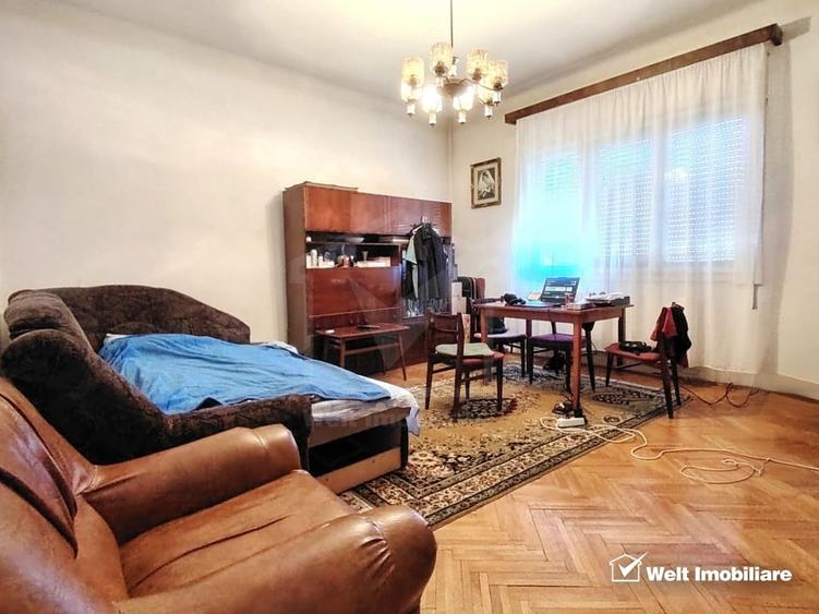 Casă individuală cu 4 camere cu Canalizare în Dâmbul Rotund