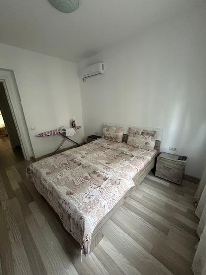 Apartament cu 3 camere decomandat, mobilat în Parcul Carol