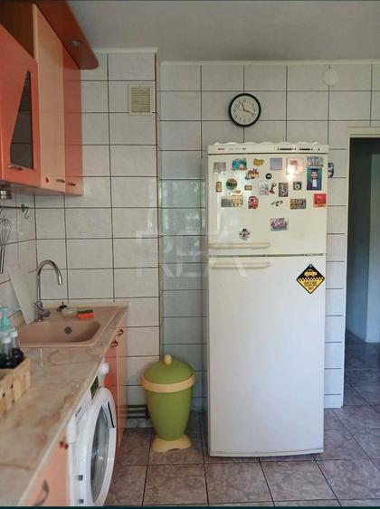 Apartament cu 2 camere decomandat, mobilat în Berceni