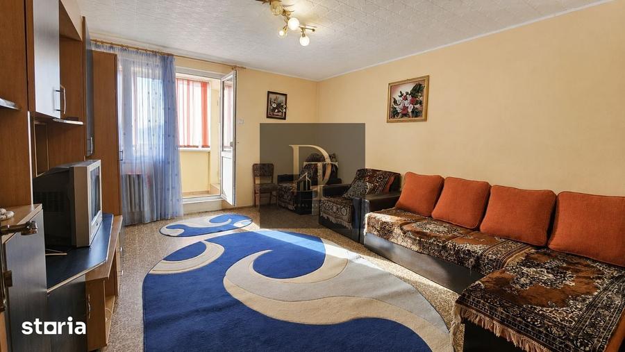 Apartament cu 2 camere decomandat în Tractorul