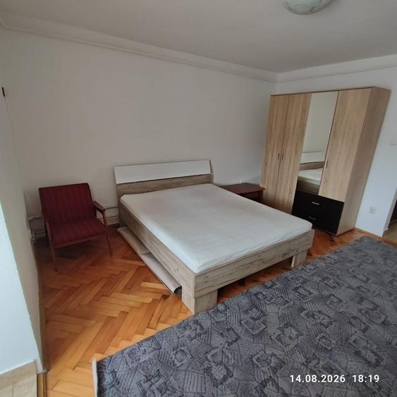 Garsonieră decomandată în Central