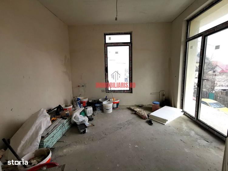 Casă cu 4 camere cu Canalizare în Ozana