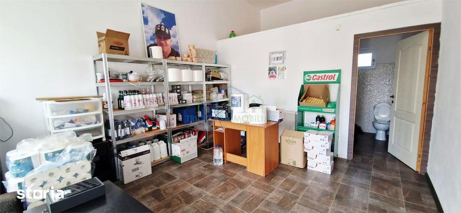 Casă cu 7 camere cu Canalizare în Central