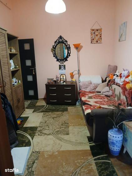 Apartament cu 2 camere semidecomandat în Centrul Civic