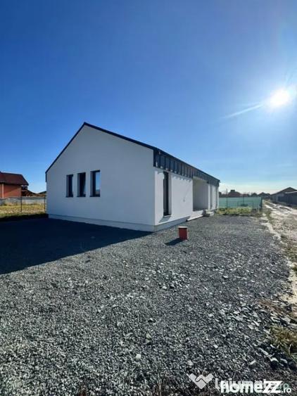 Casă cu 4 camere cu Teren 475 Mp în Mocira