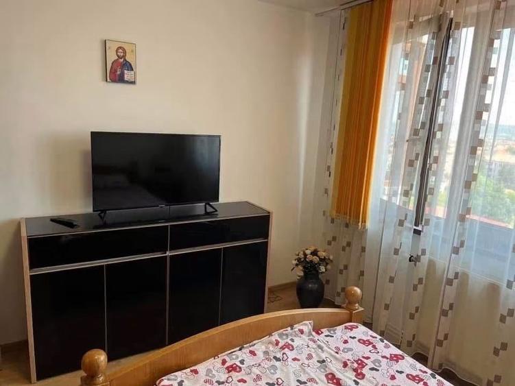 Apartament cu 2 camere semidecomandat în Lotrioara