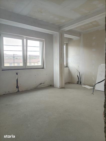 Spațiu comercial, de 330 mp, în Rogerius