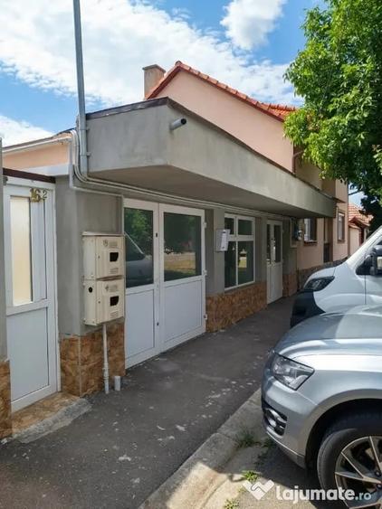 Spațiu comercial, de 80 mp, în Central