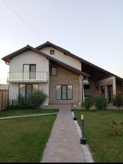 Casă cu 4 camere în Schela Cladovei