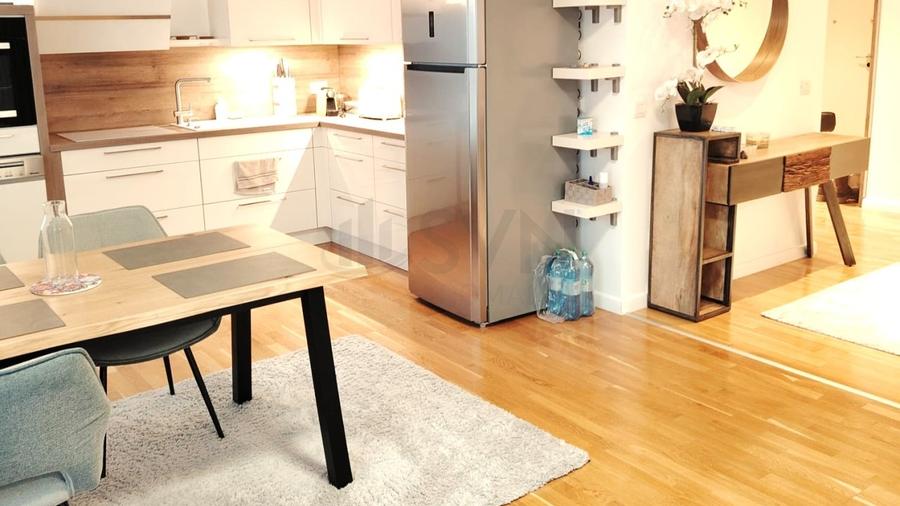 Apartament cu 3 camere decomandat, mobilat în Domenii