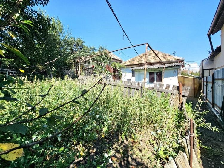 Casă individuală cu 3 camere cu Canalizare în Dâmbul Rotund