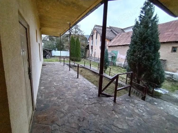 Casă în Central