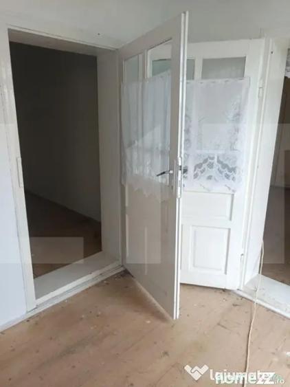Casă cu 3 camere cu Teren 2707 Mp în Central
