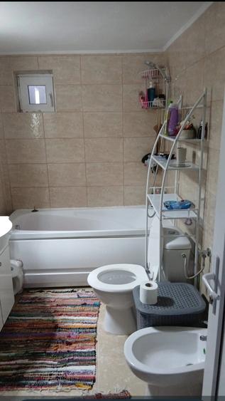 Casă cu 3 camere cu Teren 200 Mp în Central