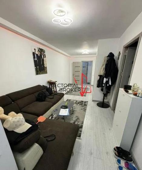 Apartament cu 4 camere decomandat, mobilat în Dristor