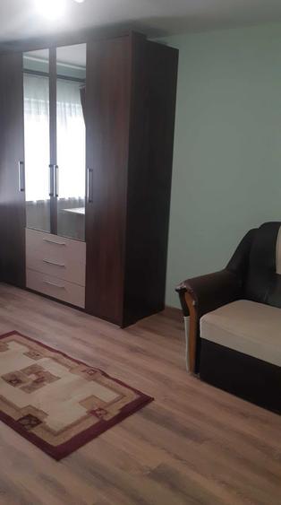 Garsonieră decomandată în Nicolina