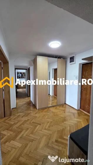 Apartament cu 3 camere decomandat, mobilat în Lacul Tei
