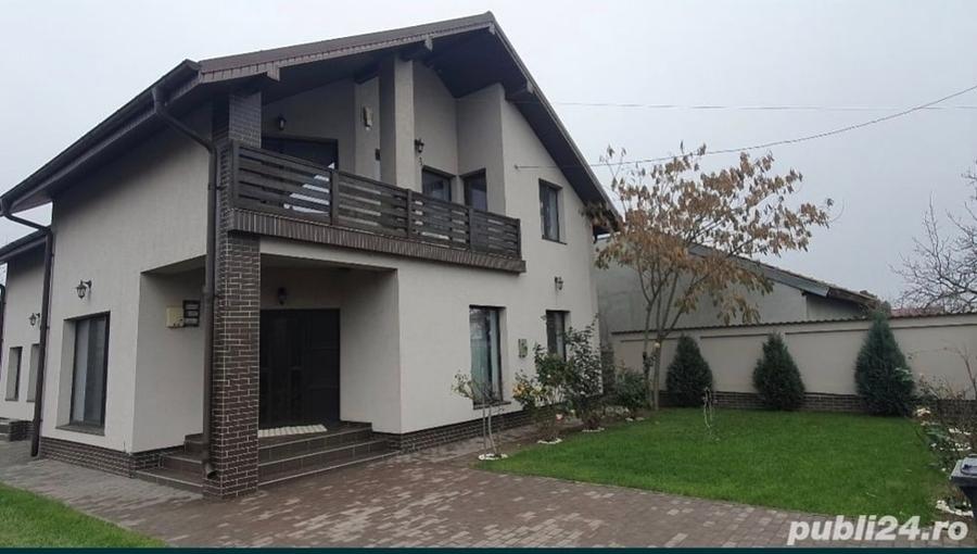 Casă cu 6 camere cu Teren 2106 Mp în Piatra