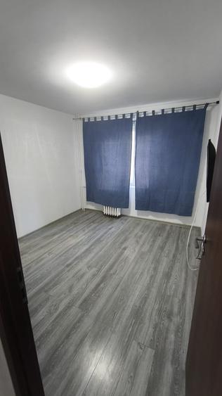 Apartament cu 3 camere decomandat în Pantelimon