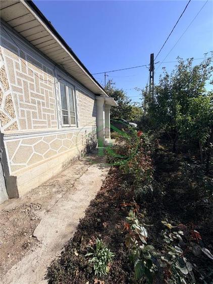 Casă cu 3 camere cu Teren 1641 Mp în Central