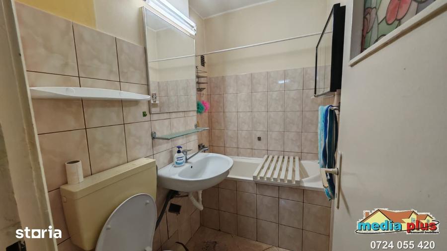 Apartament cu 4 camere semidecomandat în Mazepa 1