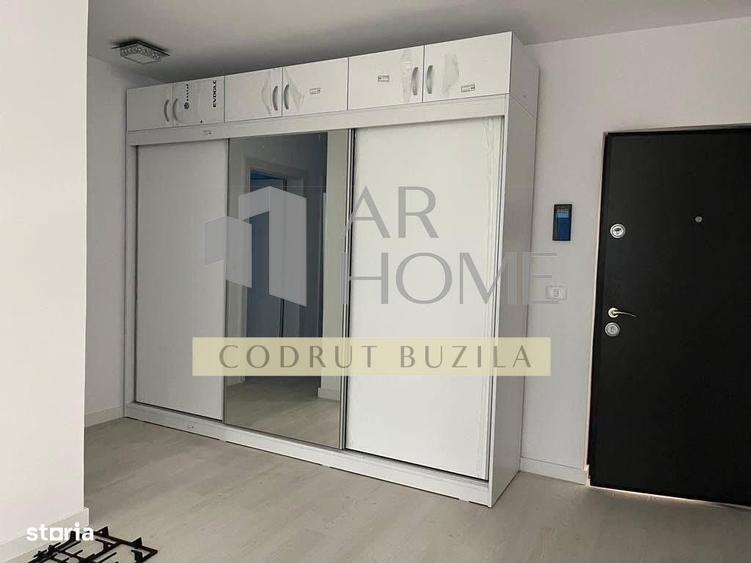 Apartament cu 3 camere, mobilat în Republicii