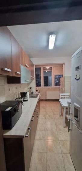 Apartament 2 camere, zona Hipodrom 3 - 5