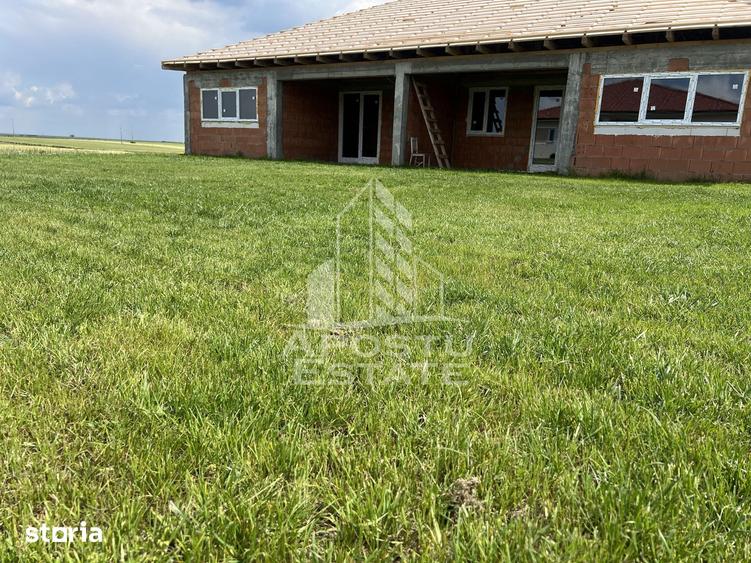Casă cu 4 camere cu Teren 400 Mp în Orțișoara