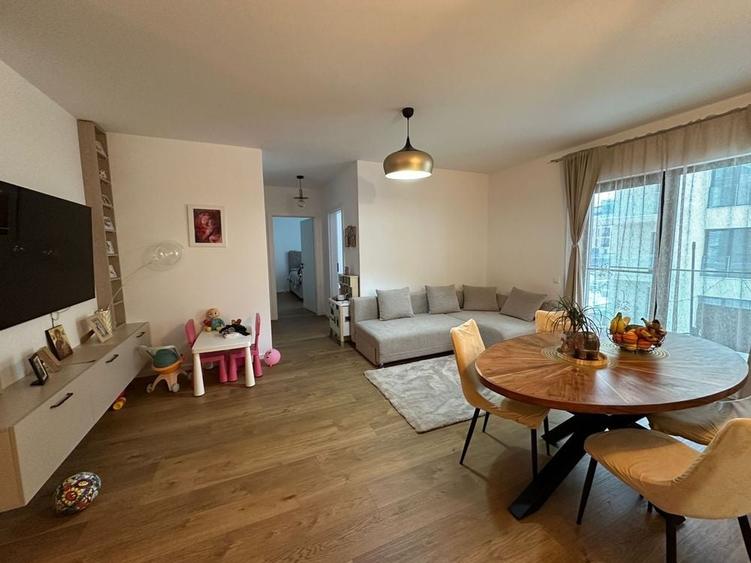 Apartament cu 3 camere în Florești