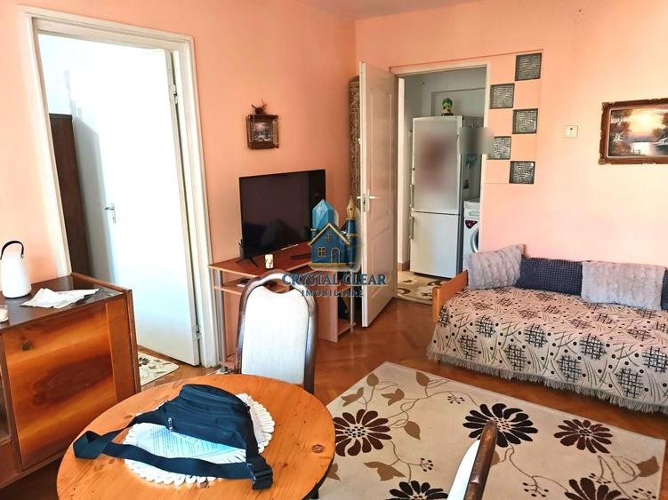 Apartament cu 2 camere semidecomandat în Semicentral