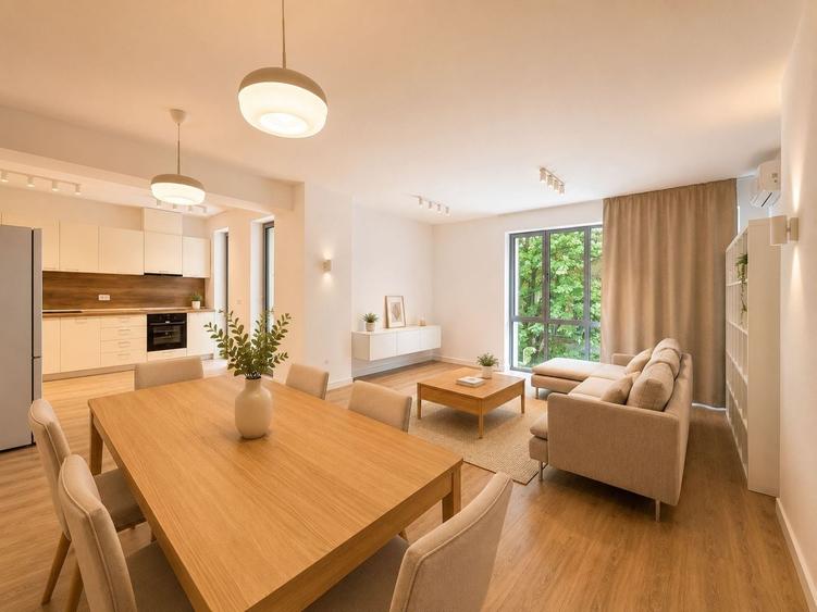 Apartament cu 4 camere în P-ța Universității