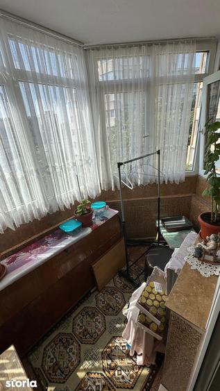 Apartament cu 2 camere decomandat, mobilat în City Park Mall