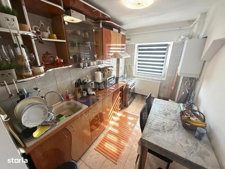 Apartament cu 2 camere decomandat în 1 Mai