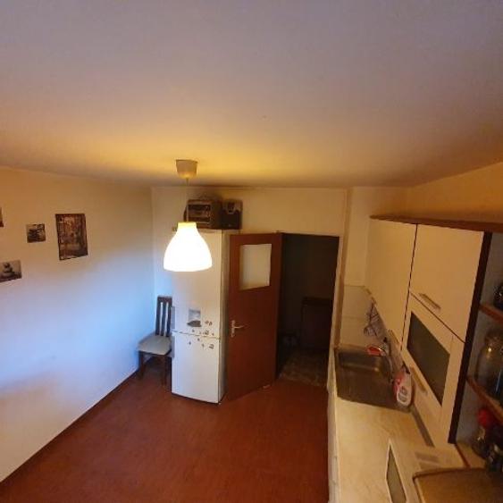 4 camere, strada Soveja - Eden, stradal, etaj 3 din 4. - 2