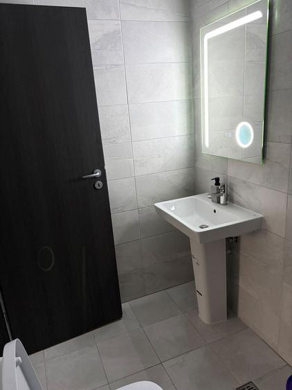 Apartament cu 3 camere decomandat în Drumul Taberei