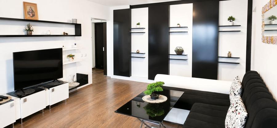 Apartament cu 2 camere semidecomandat în Aeroport