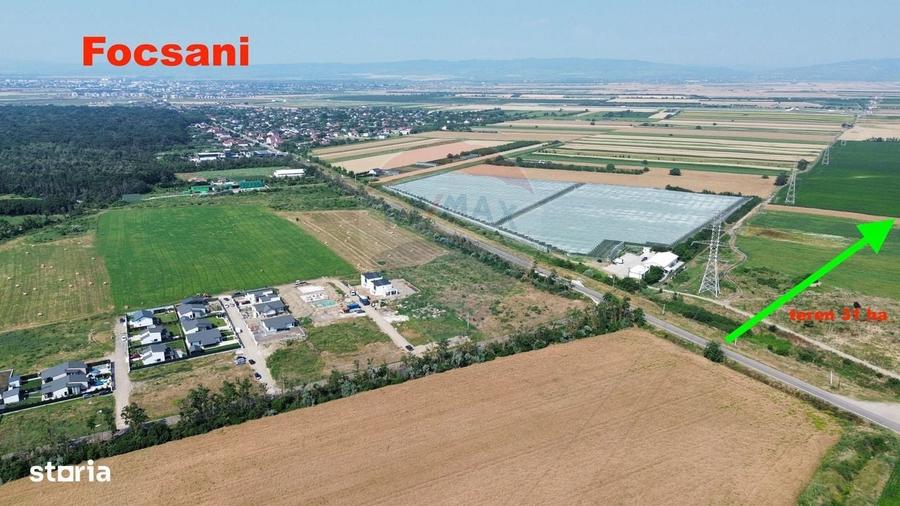 Spațiu comercial, în Petrești
