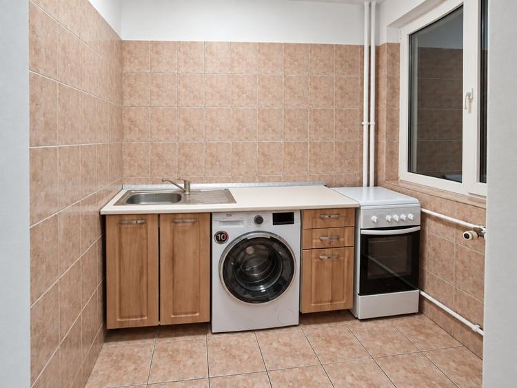 Garsoniera ingrijita, langa statia de Metrou Dristor 2 - 9
