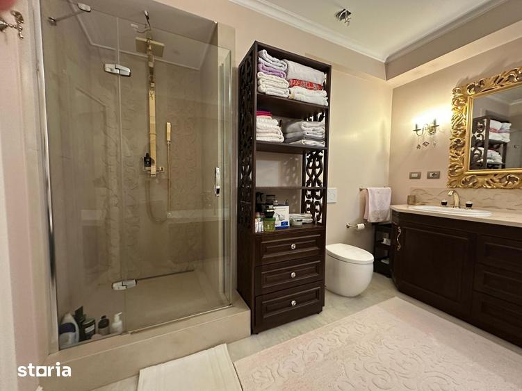 Apartament cu 5 camere în Arcul de Triumf