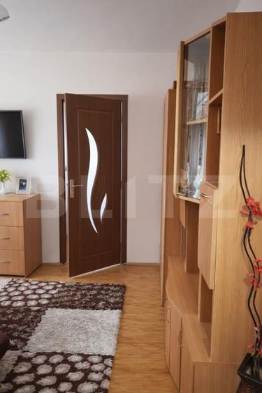 Apartament 2 camere, etaj 1, complet renovat și mobilat – gata de mutare. Reghin - 2